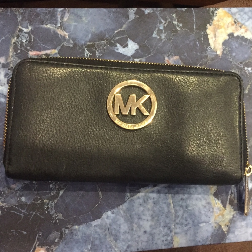 Black Michael Kors Wallet